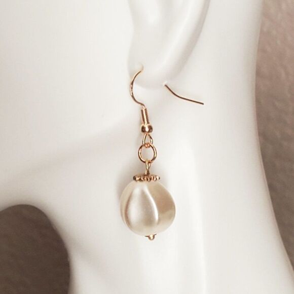 Twisted pearl earrings - Handmade (NEW) - Picture 1 of 4